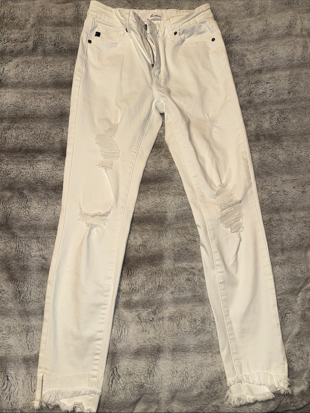 KanCan White Distressed Ankle Crop Jeans